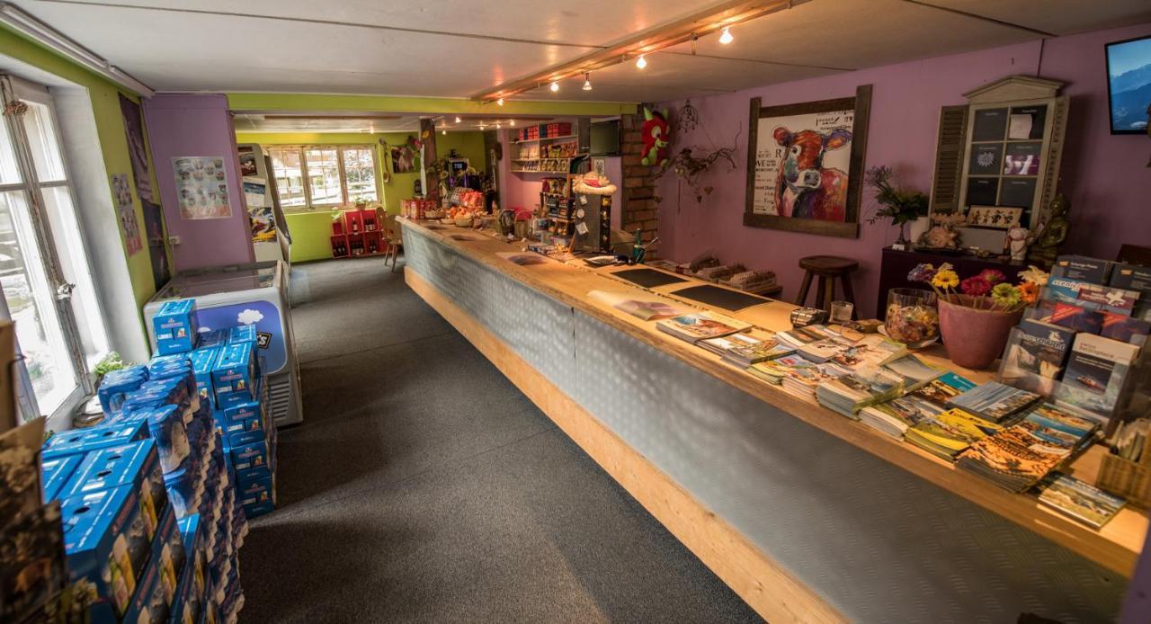 Schutzenbach Backpackers For Adults 18-35 Vandrerhjem Lauterbrunnen Eksteriør bilde