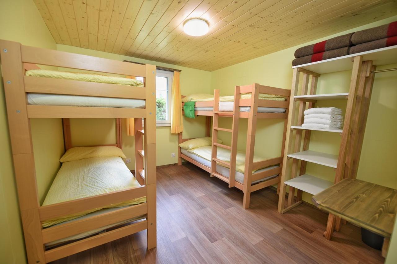 Schutzenbach Backpackers For Adults 18-35 Vandrerhjem Lauterbrunnen Eksteriør bilde
